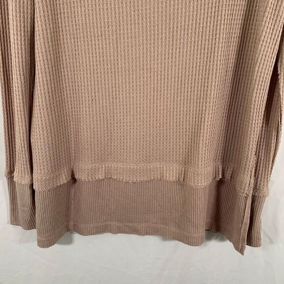 We the Free Tunic Blouse Womens Small Tan Waffled Knit Oversized Long Sleeve - Picture 8 of 8